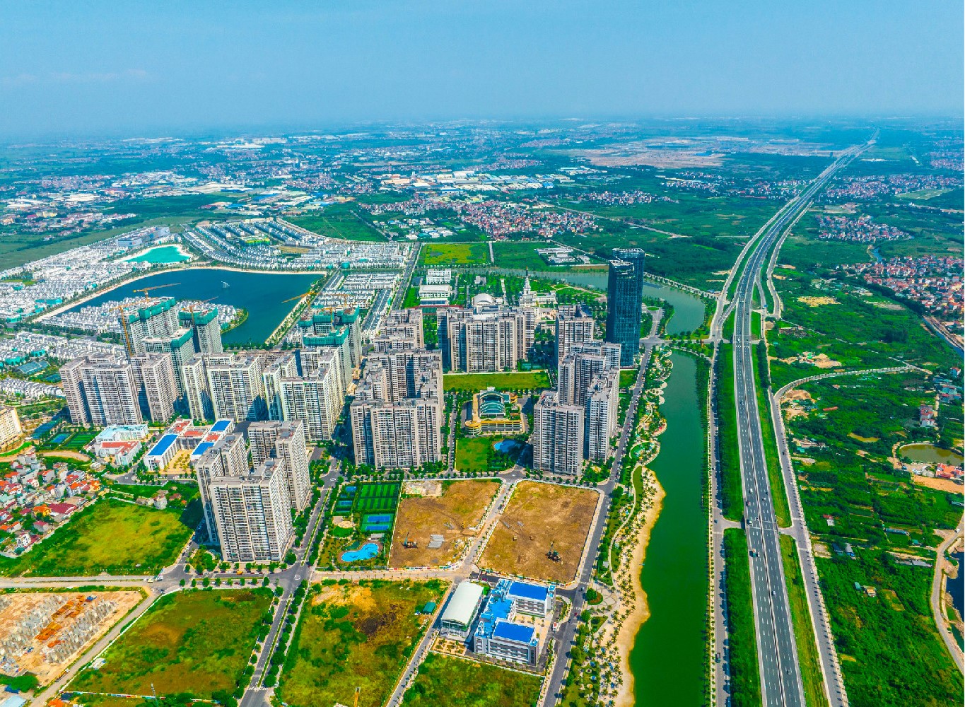 Nguồn cung tăng nhưng giá bất động sản năm 2025 sẽ khó giảm Nguồn cung tăng nhưng giá bất động sản năm 2025 sẽ khó giảm