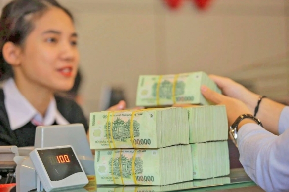 Tín dụng bùng nổ, huy động hụt hơi và thách thức thanh khoản toàn hệ thống