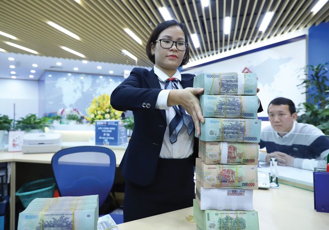 Lãi suất thấp kéo dài, ngân hàng đối mặt bài toán biên lãi ròng (NIM) trong năm 2026 Lãi suất thấp kéo dài, ngân hàng đối mặt bài toán biên lãi ròng (NIM) trong năm 2026