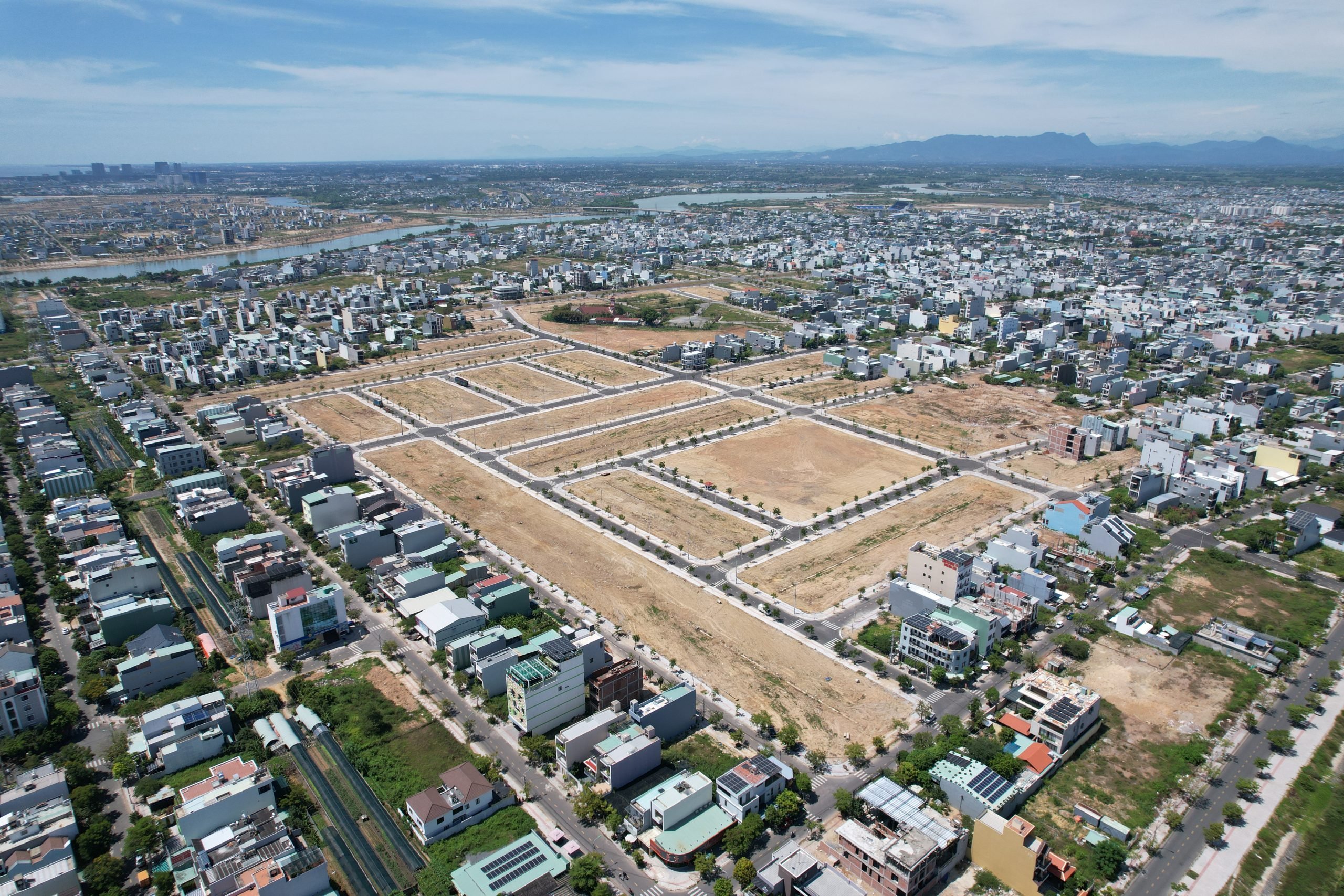 Đà Nẵng: Căn hộ giữ nhịp, đất nền vẫn dò đáy