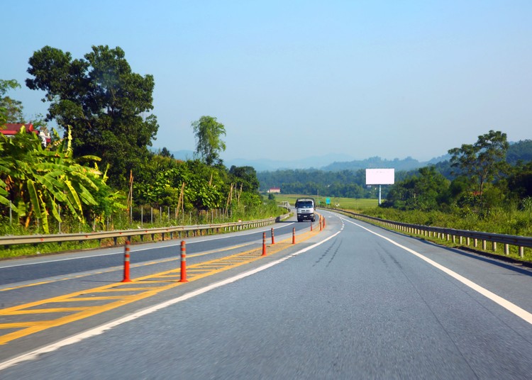 Gói thầu XL-03 thuộc Dự án Kết nối giao thông miền núi phía Bắc: Đấu thầu lại, 4 nhà thầu cạnh tranh Thời hạn hoàn thành Dự án Kết nối giao thông các tỉnh miền núi phía Bắc là ngày 31/12/2024. Ảnh minh họa: Lê Tiên