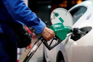 Giá xăng được dự báo giảm 200 - 400 đồng, dầu giảm 1.000 đồng vào ngày mai