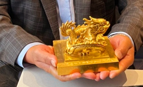 Người Việt đã mua thành công ấn vàng “Hoàng đế chi bảo”
