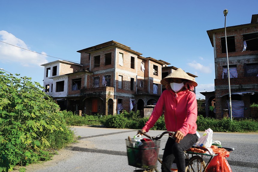 Nợ xấu sẽ phình to nếu không tháo gỡ vướng mắc hàng loạt thủ tục pháp lý với bất động sản