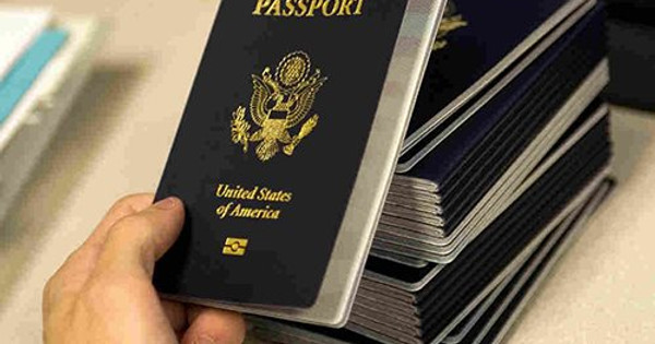 Bộ Công an triển khai cấp hộ chiếu gắn chip điện tử Bộ Công an triển khai cấp hộ chiếu gắn chip điện tử