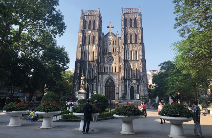 Những địa điểm du lịch Hà Nội: 12 nơi mang đầy hoài niệm Những địa điểm du lịch Hà Nội: 12 nơi mang đầy hoài niệm - 4