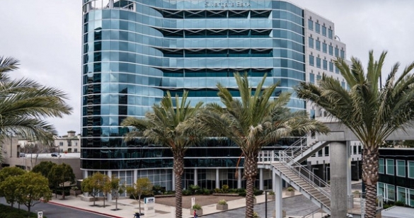 Hàng chục  tỷ USD ‘bốc hơi’ sau hung tin từ các ngân hàng Mỹ, báo động cơn sóng ngầm trong ngành tài chính