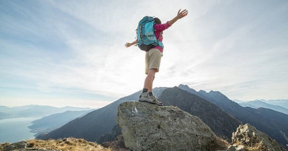 VN-Index quanh quẩn mốc 1.000, nhiều cổ phiếu âm thầm trở lại vùng đỉnh lịch sử