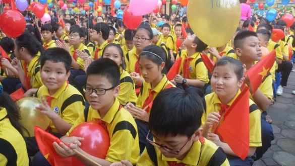 Hà Nội tạm dừng yêu cầu xác nhận thông tin cư trú cho học sinh chuyển cấp