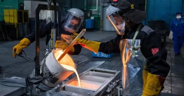 Kim loại &quot;kim chỉ nam” của nền kinh tế bất ngờ chứng kiến bão giá trở lại, dự kiến tiếp tục phá kỉ lục do đâu?