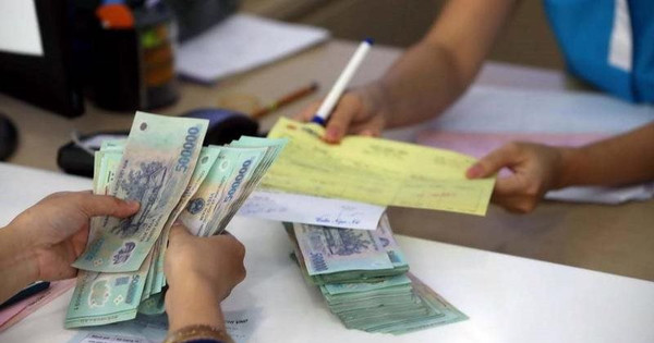 Ngân hàng tuần qua: NHNN "ế " vốn, lãi suất giảm trên khắp các mặt trận Ngân hàng tuần qua: NHNN "ế " vốn, lãi suất giảm trên khắp các mặt trận