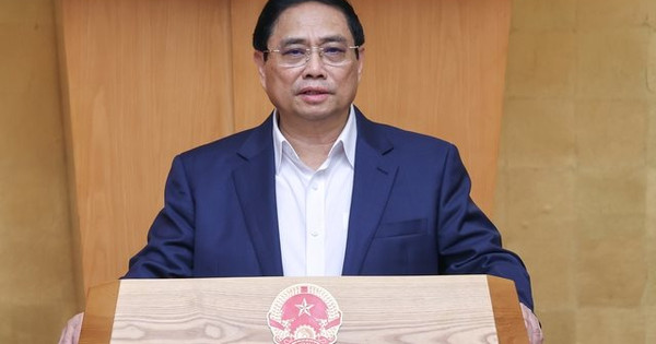 "Tập trung tháo gỡ khó khăn, thúc đẩy sản xuất, kinh doanh, tạo thuận lợi cho doanh nghiệp, tạo sinh kế cho người dân"