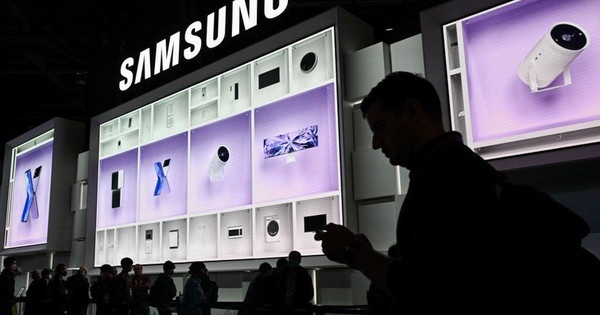 Samsung cắt sản lượng của 1 trong những sản phẩm quan trọng nhất, tham vọng chiếm thị phần "hụt hơi" khi dự báo lợi nhuận giảm 96% Samsung cắt sản lượng của 1 trong những sản phẩm quan trọng nhất, tham vọng chiếm thị phần "hụt hơi" khi dự báo lợi nhuận giảm 96%