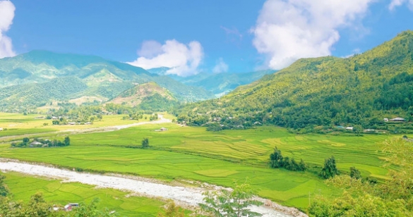 Những địa điểm du lịch hút khách Hà Nội dịp 30/4 mà không cần di chuyển bằng máy bay, chi phí ra sao?