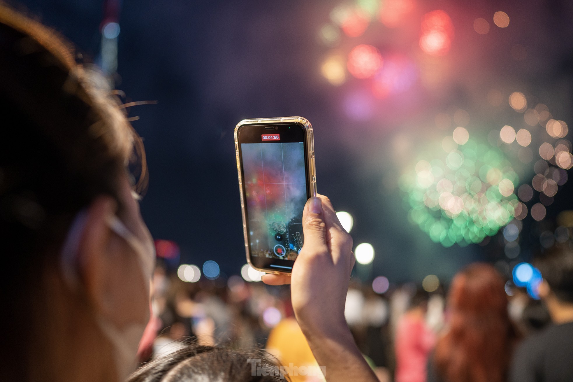 Rực rỡ 'đại tiệc' pháo hoa mừng ngày đất nước thống nhất Rực rỡ 'đại tiệc' pháo hoa mừng ngày đất nước thống nhất ảnh 13