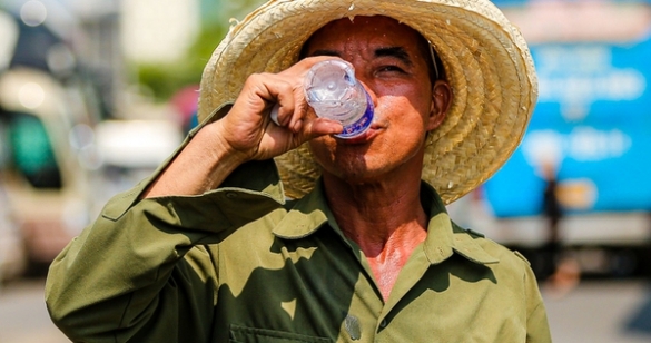 Cơ quan khí tượng nói gì về nắng nóng kỷ lục hơn 44 độ C vừa thiết lập?