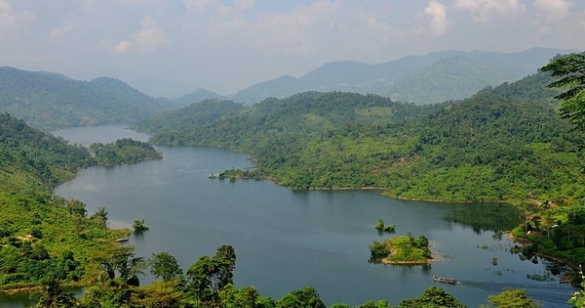 Hồ Ba Bể - "viên ngọc xanh" giữa đại ngàn Việt Bắc