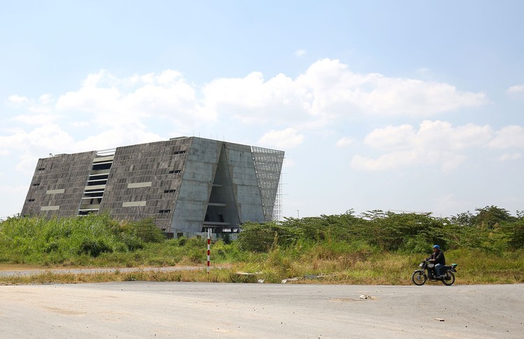 Dự án Trung tâm triển lãm quy hoạch TP.HCM 800 tỷ đồng: 10 năm chưa hoàn thành, cần làm rõ trách nhiệm Dự án Trung tâm triển lãm quy hoạch TP.HCM mới đạt 45% khối lượng. Ảnh: Nhã Chi