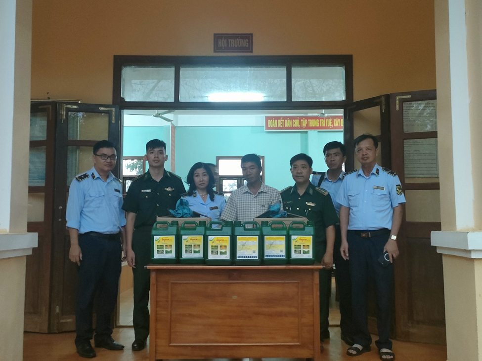 Kon Tum: Phát hiện một lượng lớn thuốc bảo vệ thực vật "NIPHOSATE" không có tên trong Danh mục được phép sử dụng tại Việt Nam