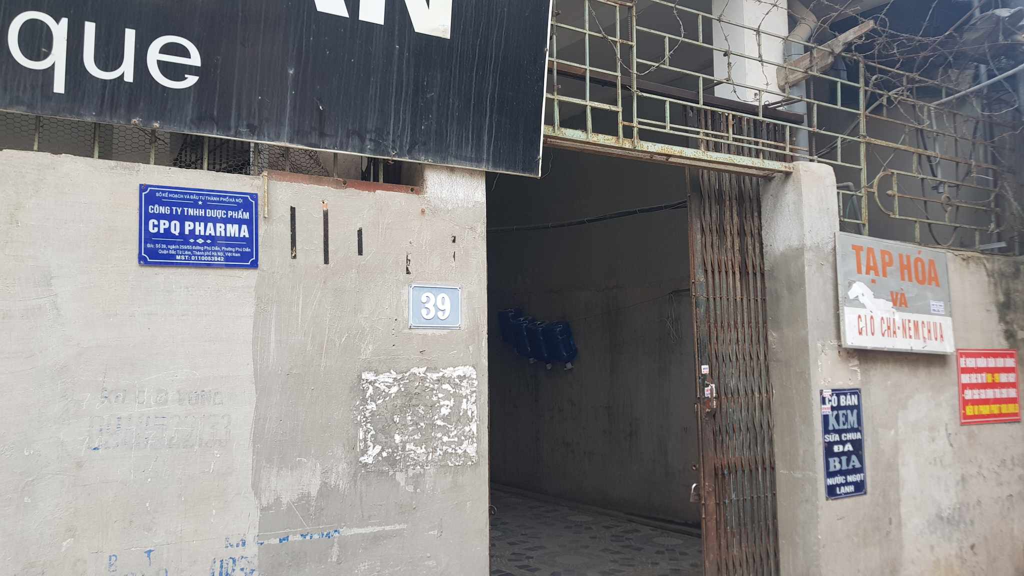 Vaseline Vitamin E - Lọ 50g kém chất lượng bị thu hồi tại Nhà thuốc Long Châu: Nhà sản xuất và phân phối "biến mất"? Vaseline Vitamin E - Lọ 50g kém chất lượng bị thu hồi tại Nhà thuốc Long Châu: Nhà sản xuất và phân phối "biến mất"?