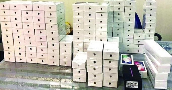 Đấu giá hàng loạt iPhone giá từ 500.000 đồng/chiếc, ô tô Lexus giá từ 450 triệu
