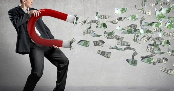 Dragon Capital: Hàng trăm triệu USD tiền gửi ngân hàng sẽ đáo hạn nửa cuối năm 2023, nhà đầu tư nên tận dụng cơ hội tích luỹ cổ phiếu