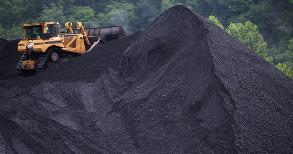 Giá than châu Á thấp nhất 2 năm, vì sao? Giá than châu Á thấp nhất 2 năm, vì sao?