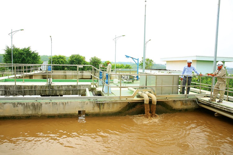 Hòa Thắng bị loại tại gói thầu xây lắp hệ thống cấp nước ở Long Hồ, Vĩnh Long: Bất thường tài liệu về nhân sự chủ chốt Gói thầu Xây lắp công trình hệ thống cấp nước tập trung liên xã An Bình 2, huyện Long Hồ, tỉnh Vĩnh Long có giá 10,963 tỷ đồng. Ảnh minh họa: Nhã Chi