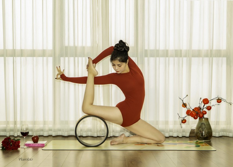 Cùng Yoga flow khám phá dòng chảy năng lượng trong cơ thể Cùng Yoga flow khám phá dòng chảy năng lượng trong cơ thể