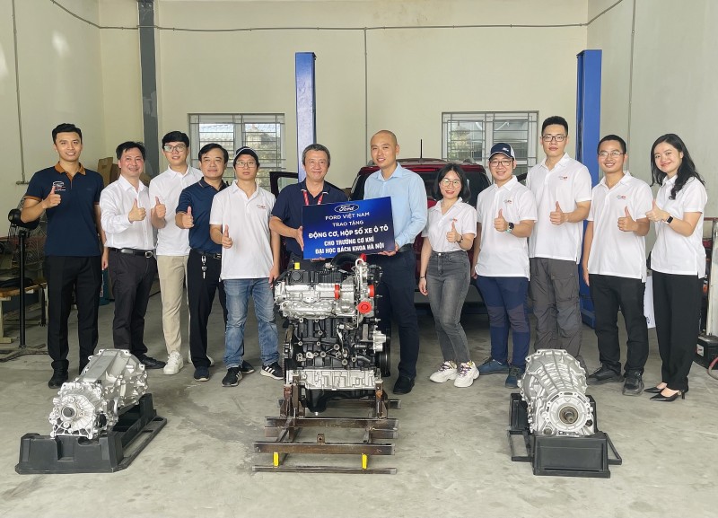 Ford Việt Nam trao tặng động cơ, hộp số, tích cực đóng góp vào phát triển giáo dục bền vững tại Việt Nam