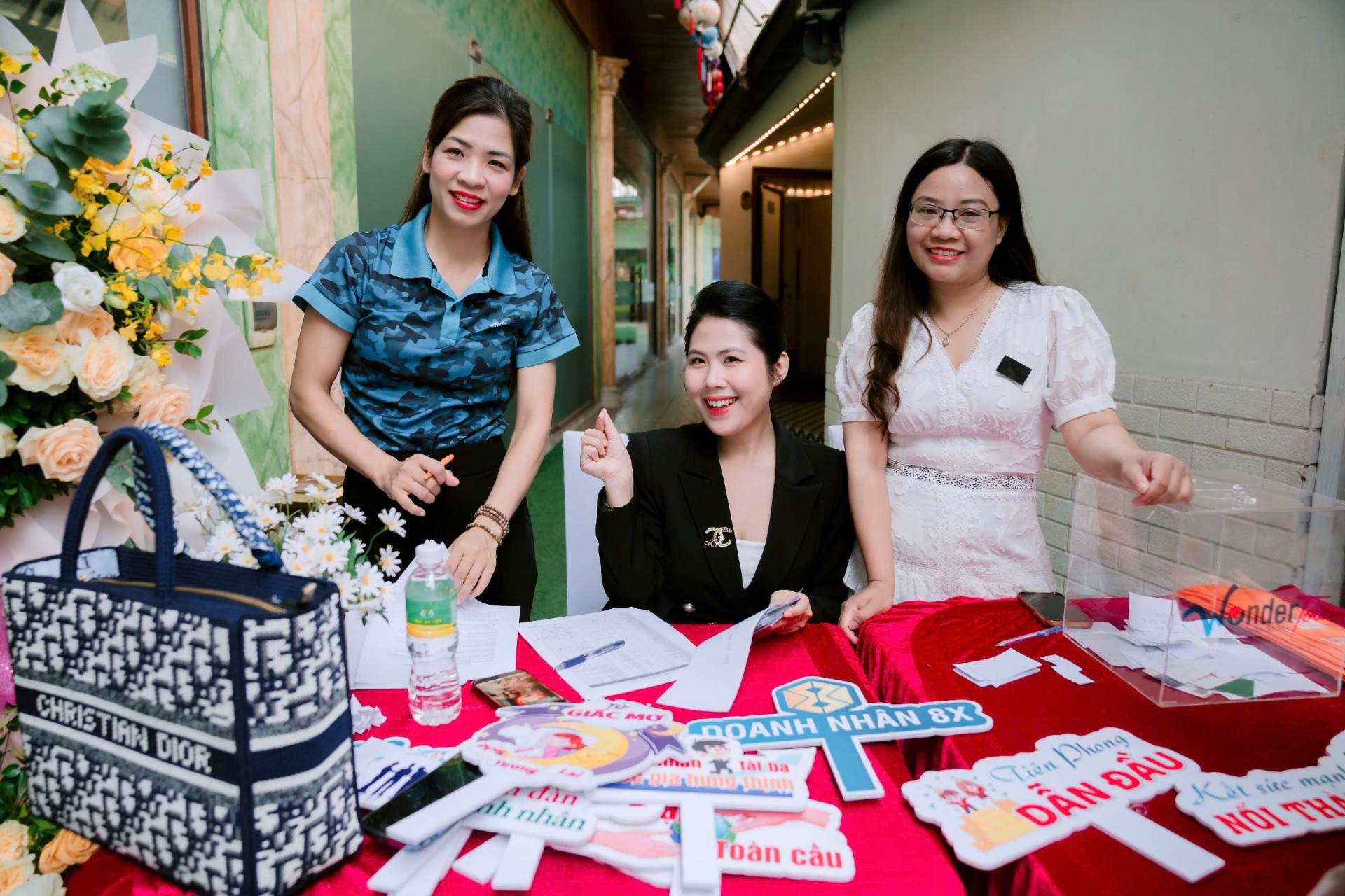 Tiệc Giao thương: Kết nối hơn 200 doanh nhân thế hệ 8X, 9X Tiệc Giao thương: Kết nối hơn 200 doanh nhân thế hệ 8X, 9X