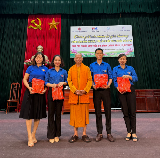 Mở rộng Chương trình Nhân ái yêu thương đến mọi miền tổ quốc Mở rộng Chương trình Nhân ái yêu thương đến mọi miền tổ quốc