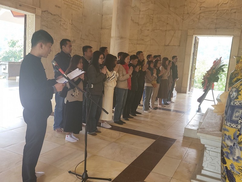 Pác Bó Cao Bằng - Hành trình tìm về cội nguồn lịch sử và khám phá thiên nhiên Pác Bó Cao Bằng - Hành trình tìm về cội nguồn lịch sử và khám phá thiên nhiên