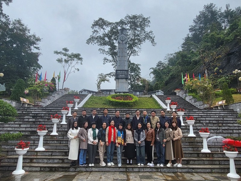 Pác Bó Cao Bằng - Hành trình tìm về cội nguồn lịch sử và khám phá thiên nhiên Pác Bó Cao Bằng - Hành trình tìm về cội nguồn lịch sử và khám phá thiên nhiên