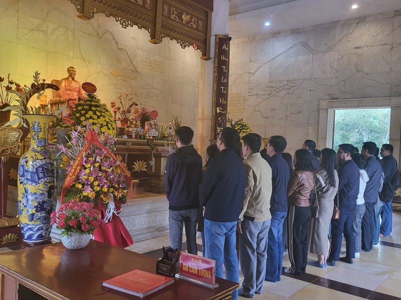 Pác Bó Cao Bằng - Hành trình tìm về cội nguồn lịch sử và khám phá thiên nhiên Pác Bó Cao Bằng - Hành trình tìm về cội nguồn lịch sử và khám phá thiên nhiên