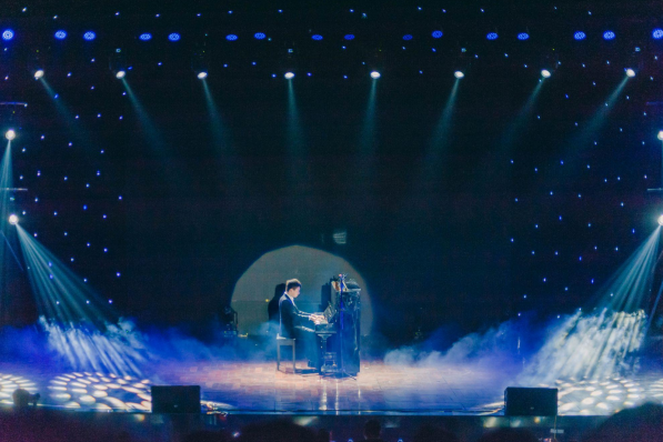 Mãn nhãn với những tiết mục nghệ thuật xuất sắc tại Ams’ Got Talent Mãn nhãn với những tiết mục nghệ thuật xuất sắc tại Ams’ Got Talent