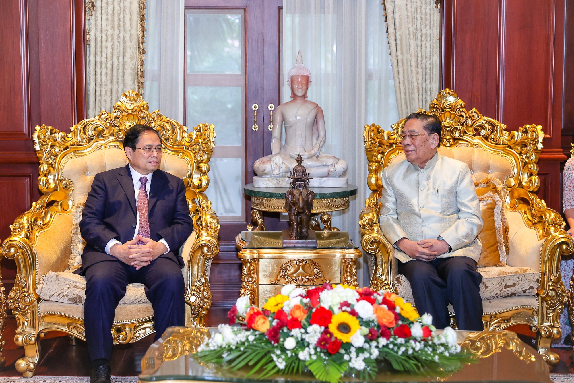 Quan hệ đoàn kết đặc biệt Việt Nam – Lào là tài sản vô giá - Ảnh 1.