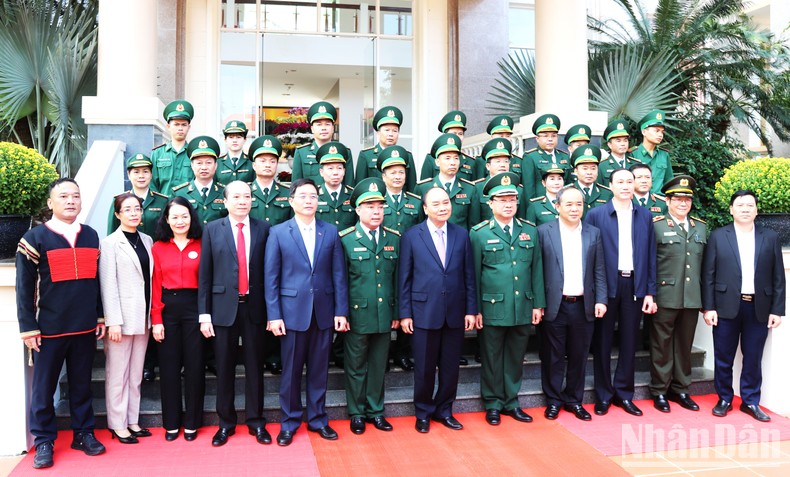 [Ảnh] Chủ tịch nước Nguyễn Xuân Phúc thăm, chúc Tết, tặng quà tại Đắk Lắk ảnh 3