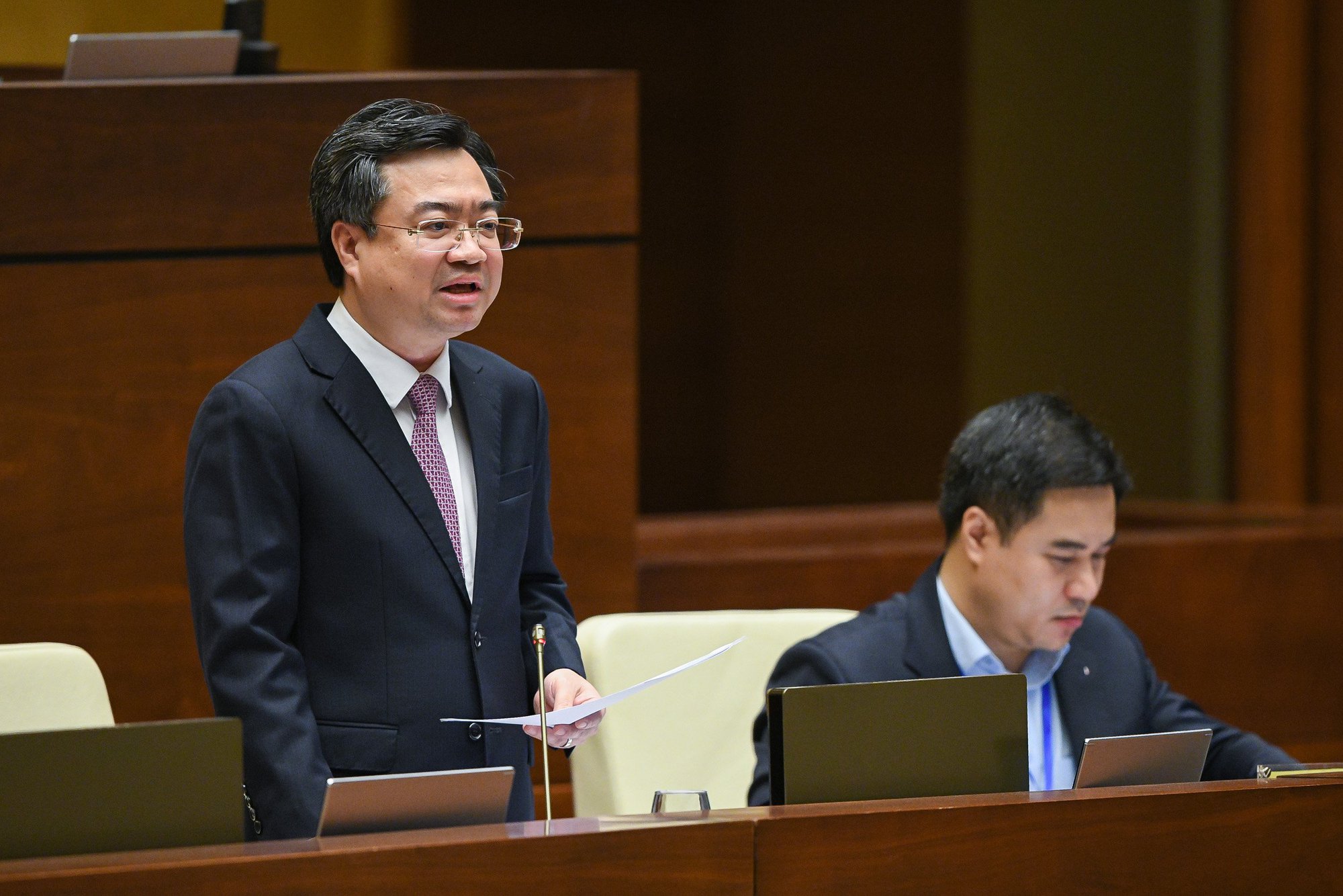 Bộ trưởng Nguyễn Thanh Nghị dự báo thị trường bất động sản tiếp tục khó khăn, nguồn cung hạn chế - Ảnh 2.