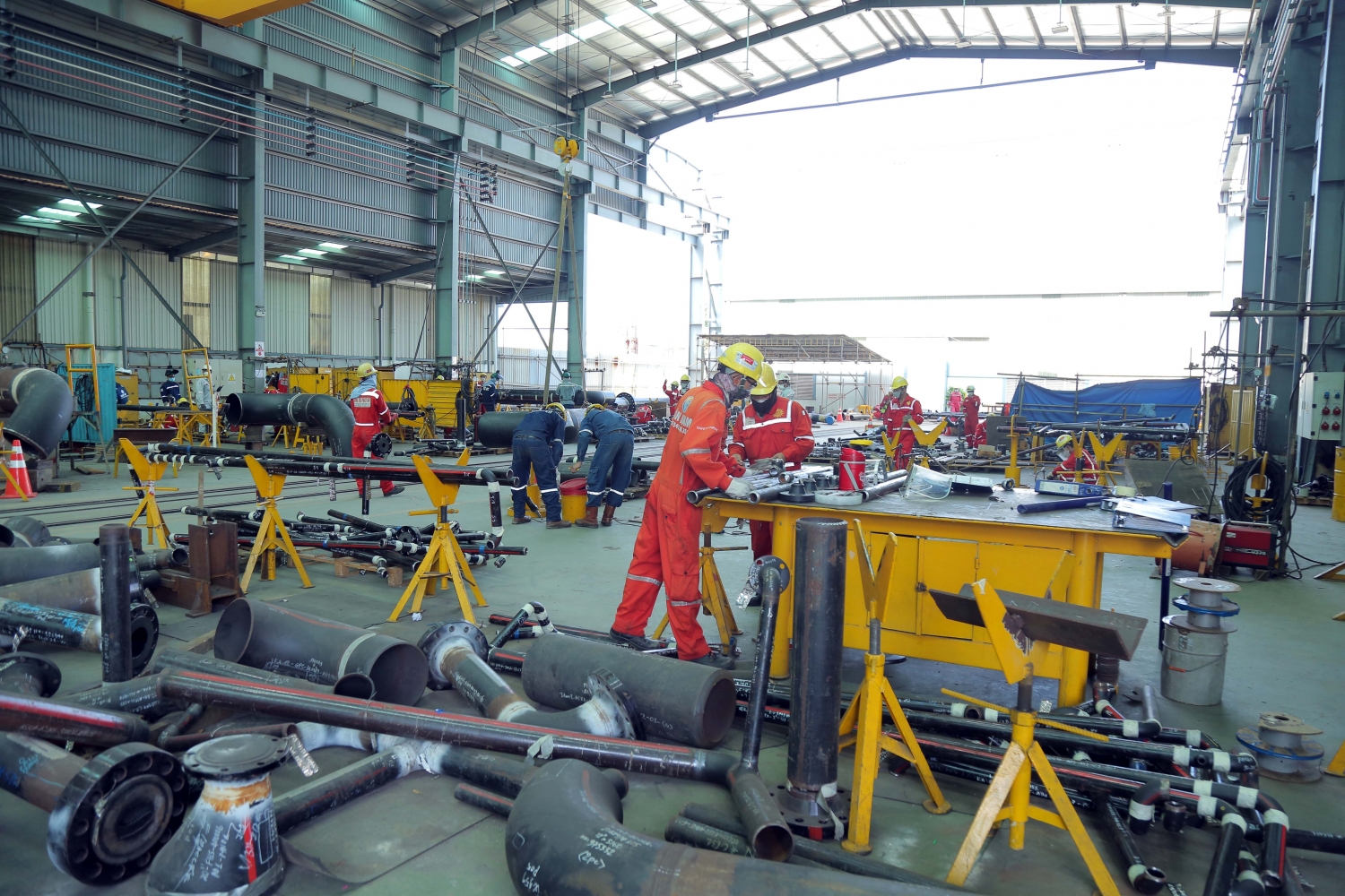 Người lao động tại cảng chế tạo của PTSC Người lao động tại cảng chế tạo của PTSC