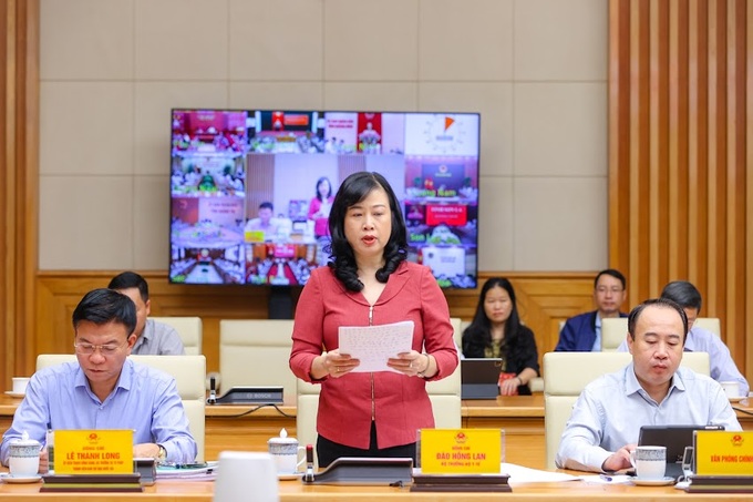 Thủ tướng: Không để thiếu thuốc, vật tư y tế, ai không dám làm hãy xin nghỉ - 2 Thủ tướng: Không để thiếu thuốc, vật tư y tế, ai không dám làm hãy xin nghỉ - 2