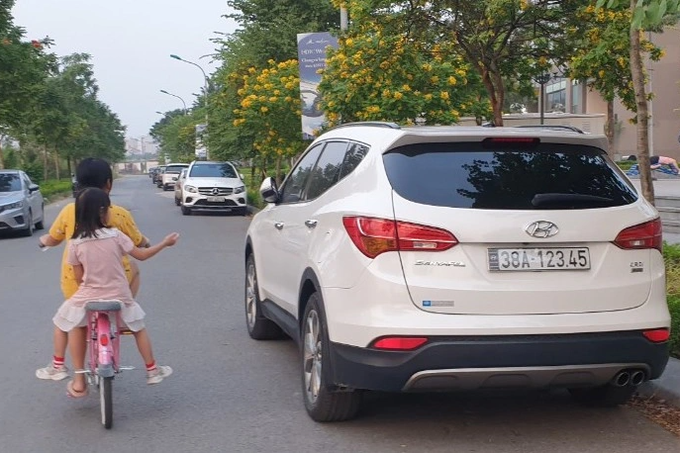 Xe 800 triệu khi có biển số 999.99 đã bán được 1,7 tỷ đồng - 2