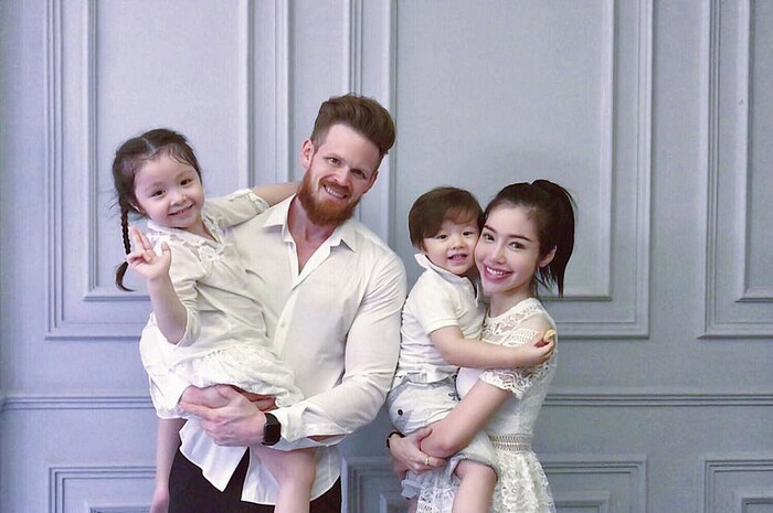 Động thái của chồng hợp pháp Elly Trần trên mạng xã hội sau khi bị tố ngoại tình Động thái của chồng hợp pháp Elly Trần trên mạng xã hội sau khi bị tố ngoại tình Ảnh 1