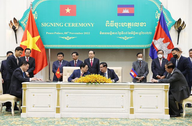 Thủ tướng Phạm Minh Chính thăm Campuchia: Việt Nam - Campuchia ký 11 văn kiện hợp tác - Ảnh 3.