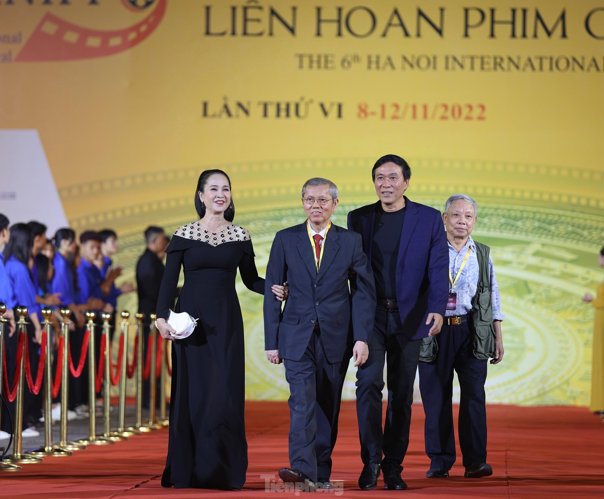 D&agrave;n sao đổ bộ thảm đỏ Li&ecirc;n hoan phim quốc tế H&agrave; Nội ảnh 7