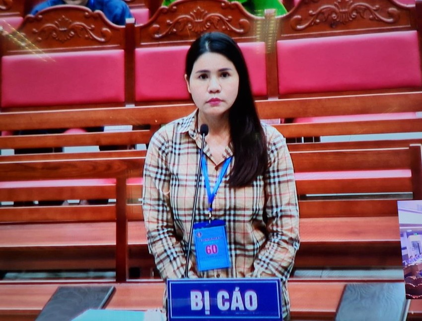 Người tình của cựu đại tá biên phòng khai gì tại phiên xử vụ buôn lậu 200 triệu lít xăng? ảnh 1