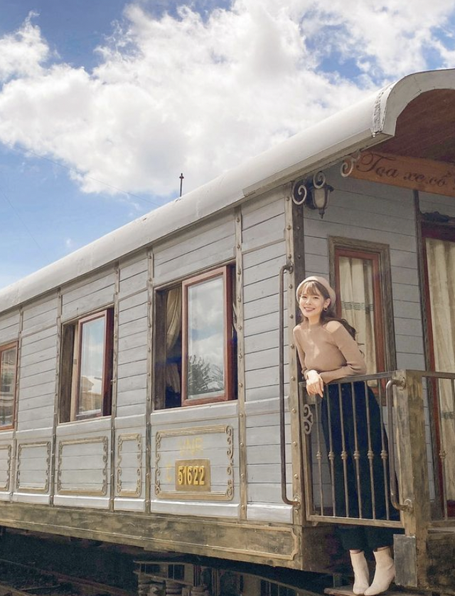 Những ga t&agrave;u lửa ở Việt Nam đẹp như tr&ecirc;n phim, c&oacute; nơi c&ograve;n trở th&agrave;nh địa điểm du lịch nổi tiếng - ảnh 19