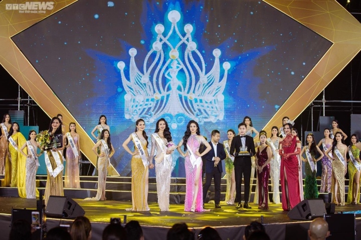 Ảnh: Người đẹp 22 tuổi đăng quang Hoa hậu Du lịch Việt Nam 2022 Ảnh: Người đẹp 22 tuổi đăng quang Hoa hậu Du lịch Việt Nam 2022 - 5