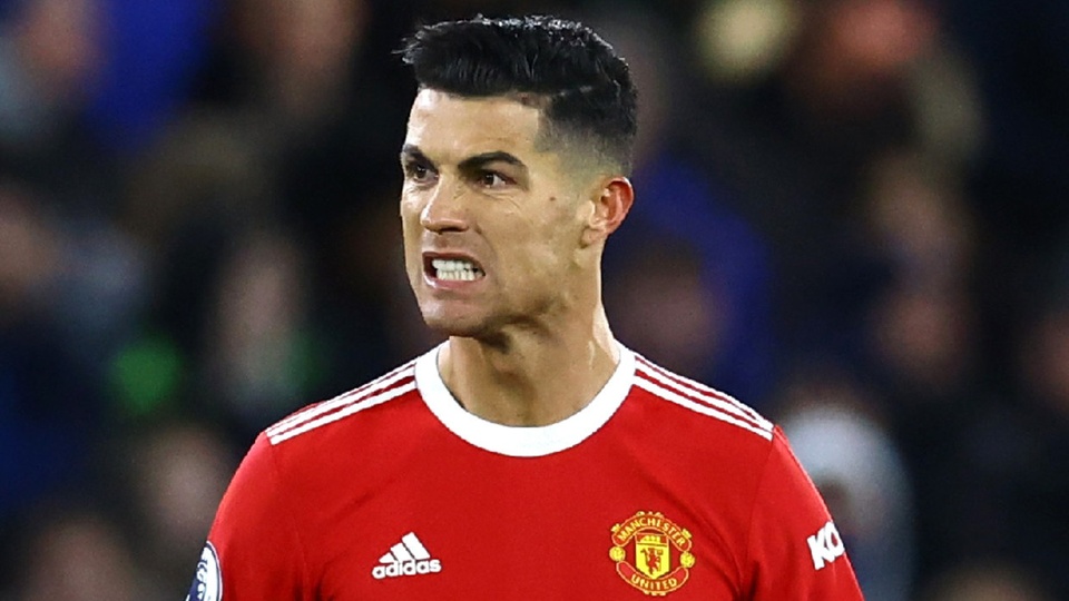 Ronaldo: 'MU phản bội tôi' Ronaldo: 'MU phản bội tôi'