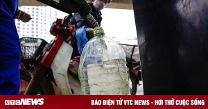 Công an Hà Nội yêu cầu cây xăng hạn chế bán lẻ bằng chai, lọ cho khách